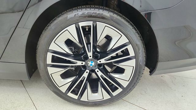 Used 2026 BMW 540i xDrive image 64