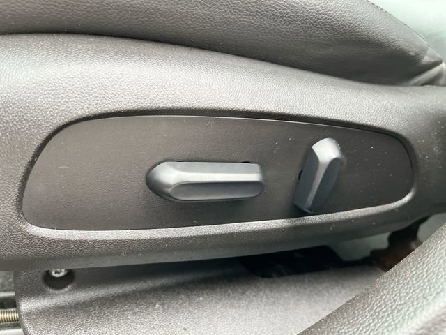 Used 2018 Chevrolet Cruze Premier image 15