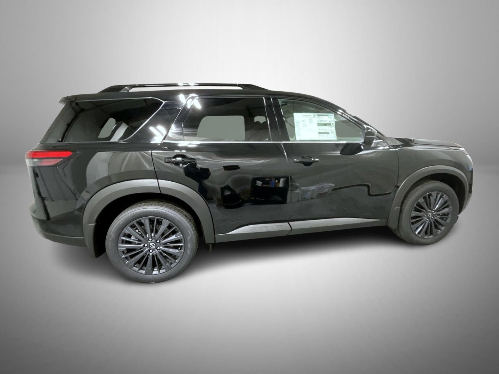 New 2026 Nissan Pathfinder SL w/ SL Premium Package (P04) AWD/4WD image 4