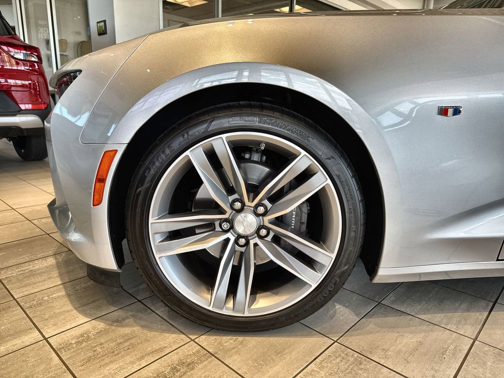 Used 2016 Chevrolet Camaro SS RWD image 18