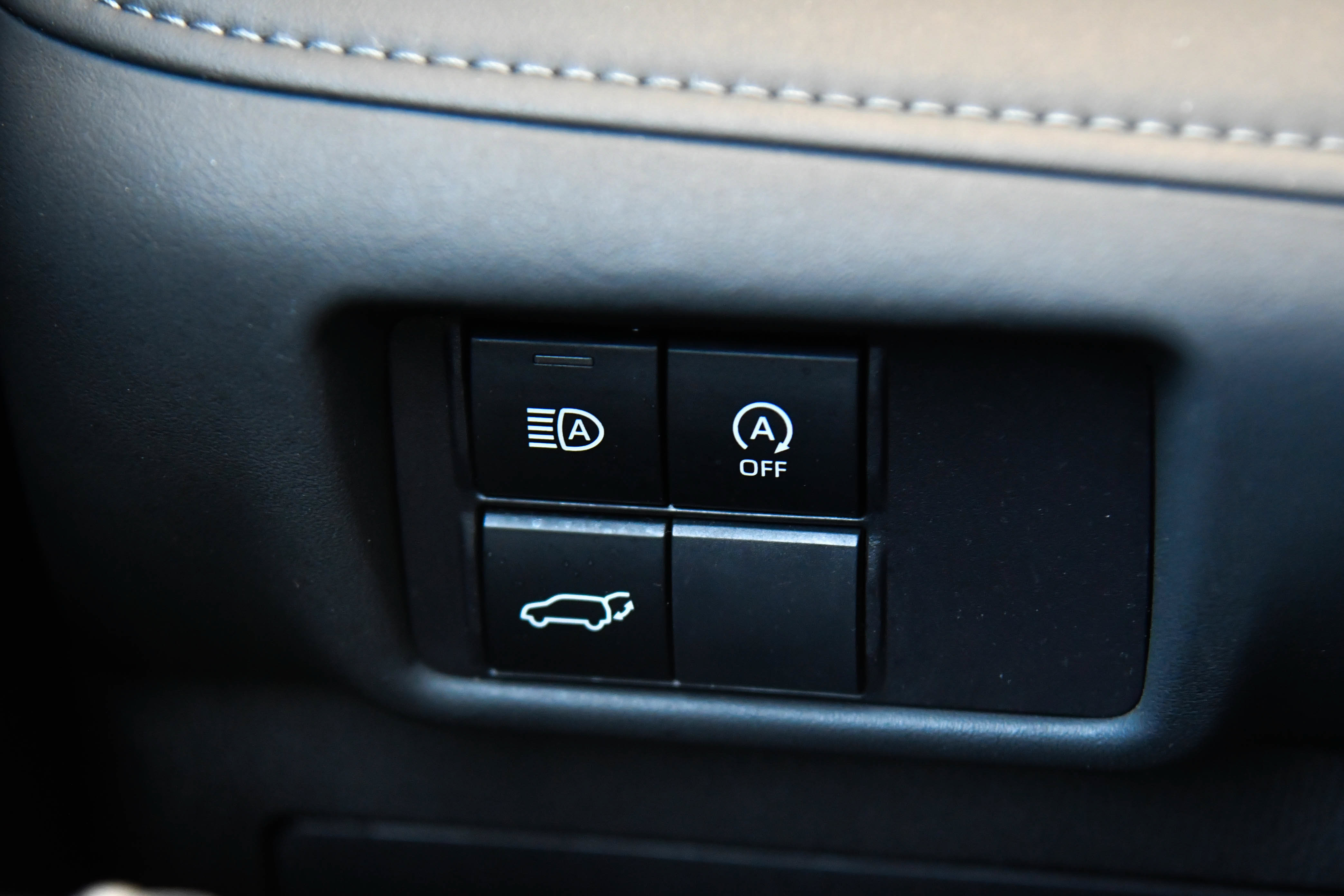 Used 2024 Toyota Highlander LE AWD/4WD image 33