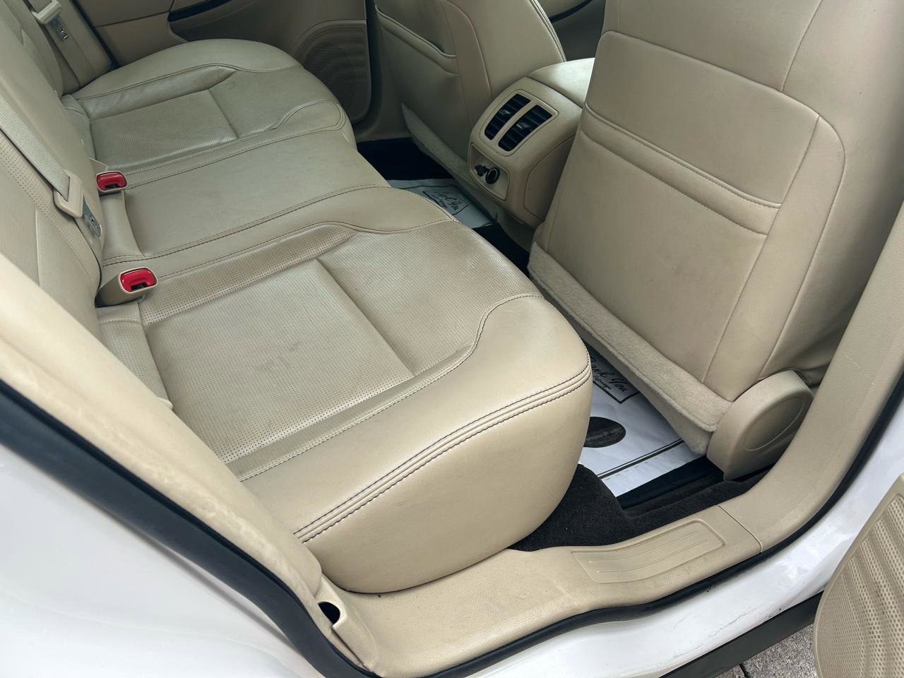 Used 2013 Ford Taurus Limited image 11