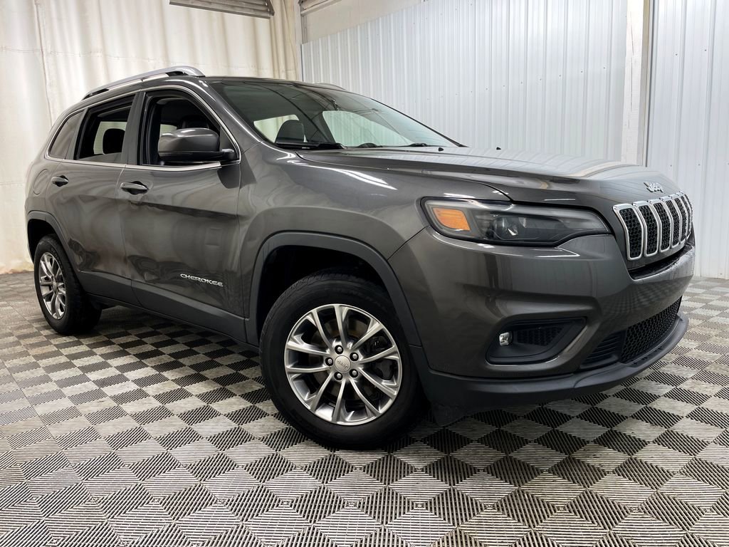 Used 2019 Jeep Cherokee Latitude Plus AWD/4WD image 45