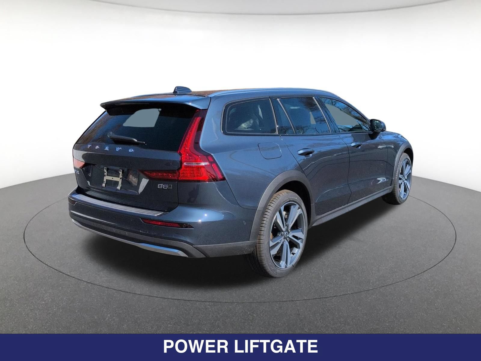 New 2026 Volvo V60 B5 Cross Country Plus w/ Protection Package Premier AWD/4WD image 5