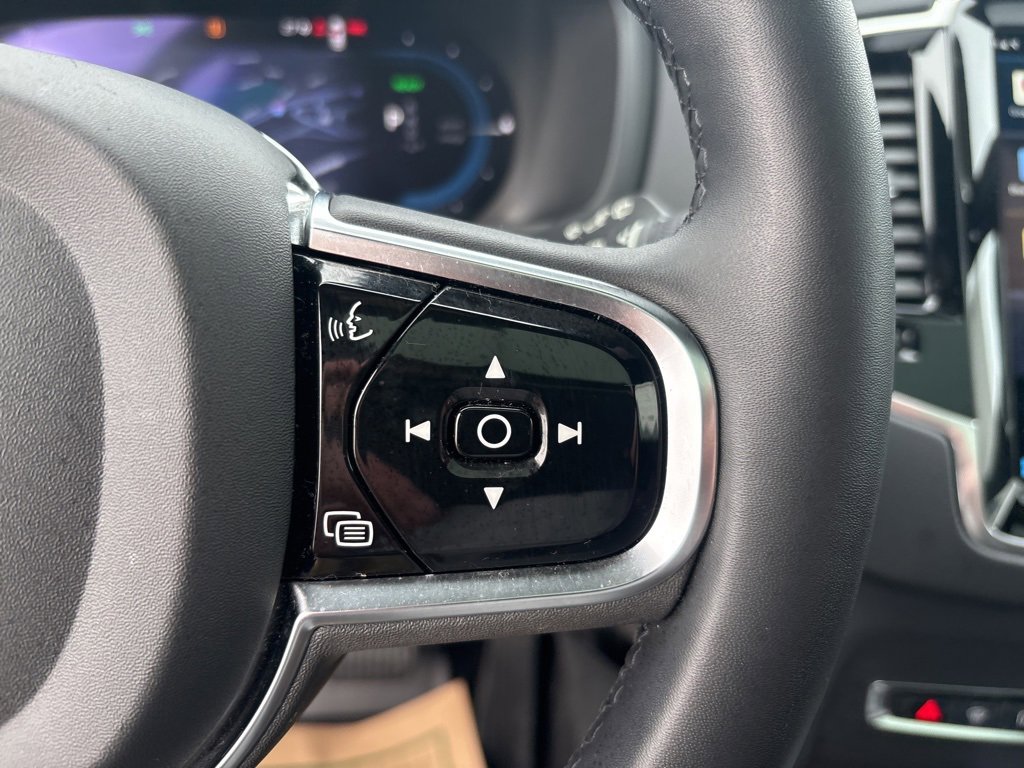 Certified 2024 Volvo XC90 T8 Ultimate w/ Protection Package Premier image 26