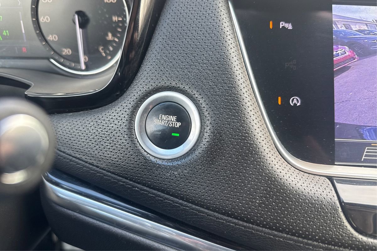 Used 2020 Cadillac XT5 Premium Luxury image 32