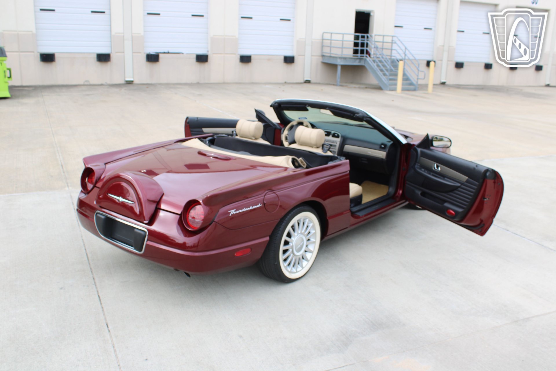 Used 2004 Ford Thunderbird RWD image 9