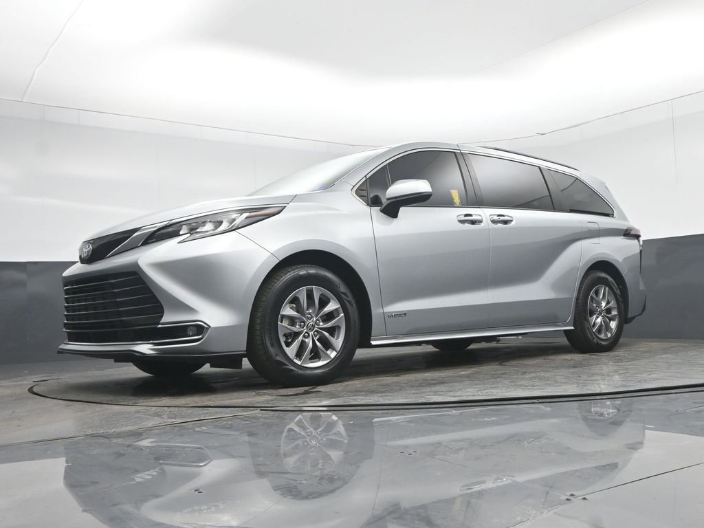Used 2021 Toyota Sienna XLE w/ XLE Plus Package image 68