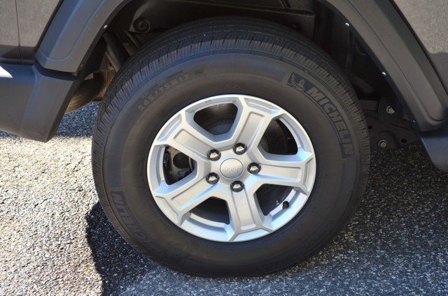 Used 2021 Jeep Wrangler Sport image 11