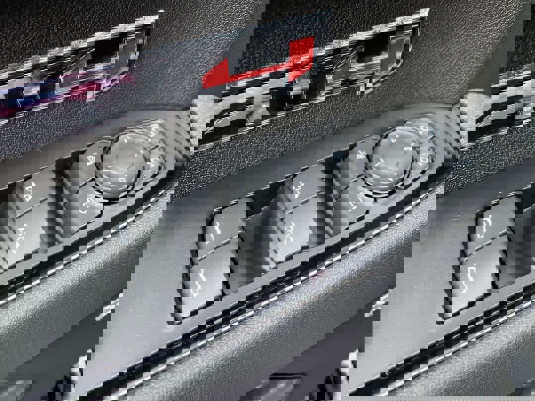 Used 2025 GMC Sierra 1500 AT4 w/ AT4 Premium Package image 13