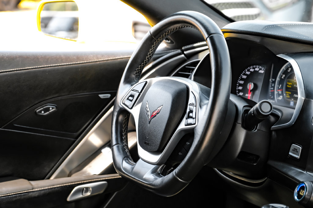 Used 2019 Chevrolet Corvette Stingray Coupe w/ 1LT RWD image 10