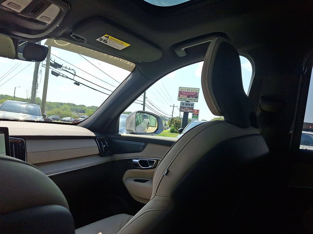 Certified 2026 Volvo XC90 B6 Plus AWD/4WD image 11