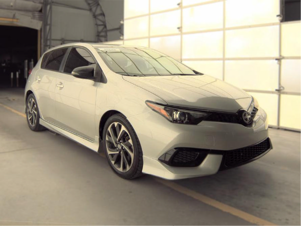 Used 2016 Scion iM FWD image 2