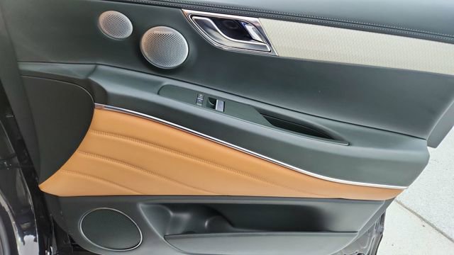 Used 2025 Genesis GV80 3.5T Prestige image 25