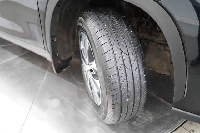 Used 2023 Toyota Highlander XLE image 91