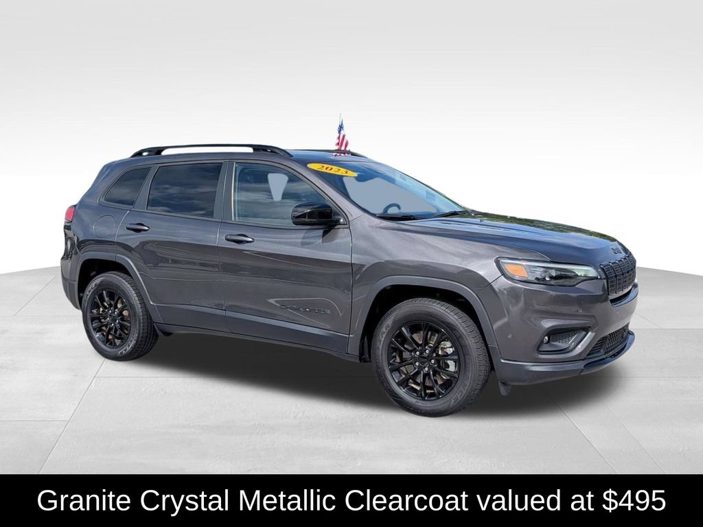 Used 2023 Jeep Cherokee Altitude Lux