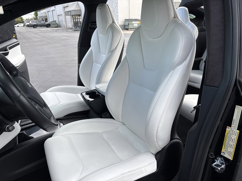 Used 2018 Tesla Model X 75D AWD/4WD image 25