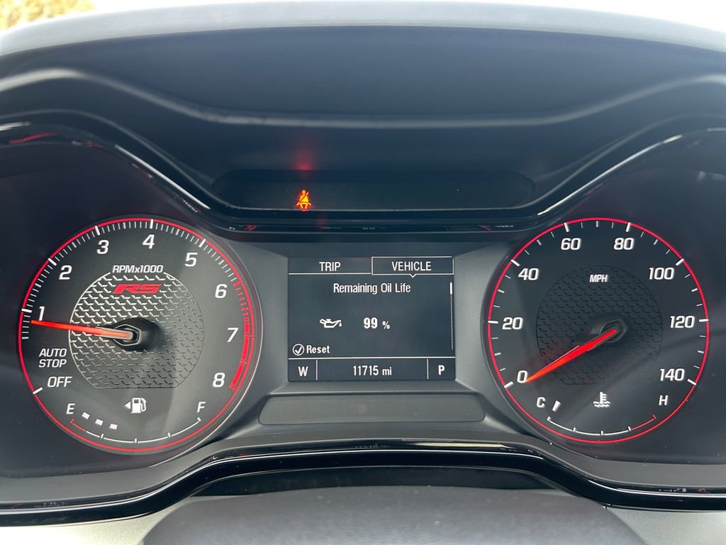 Used 2025 Chevrolet Trax RS w/ Sunroof Package FWD image 16