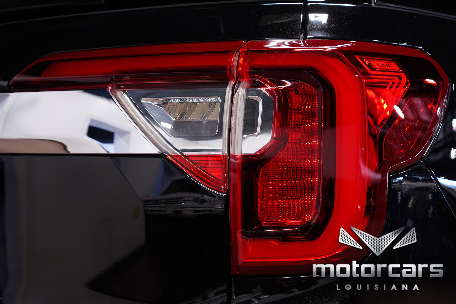 Used 2021 GMC Acadia Denali w/ Denali Technology Package image 18