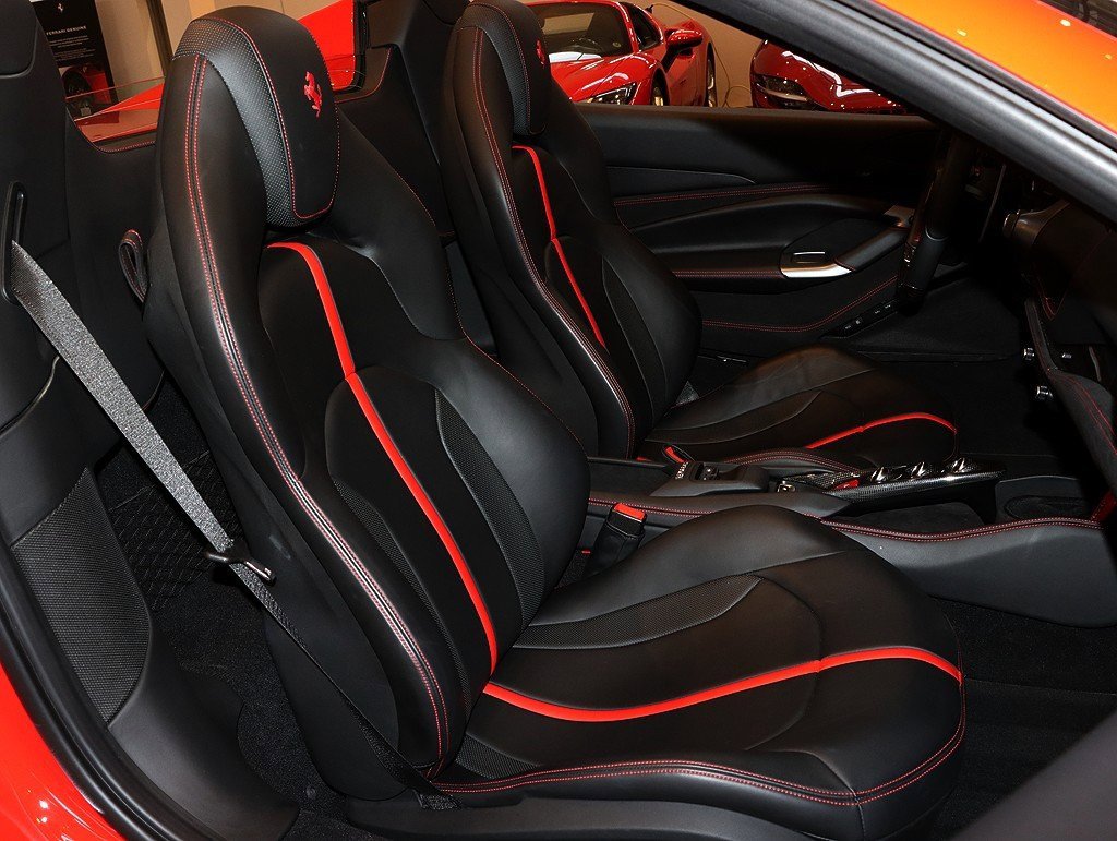 Certified 2023 Ferrari F8 Tributo image 31