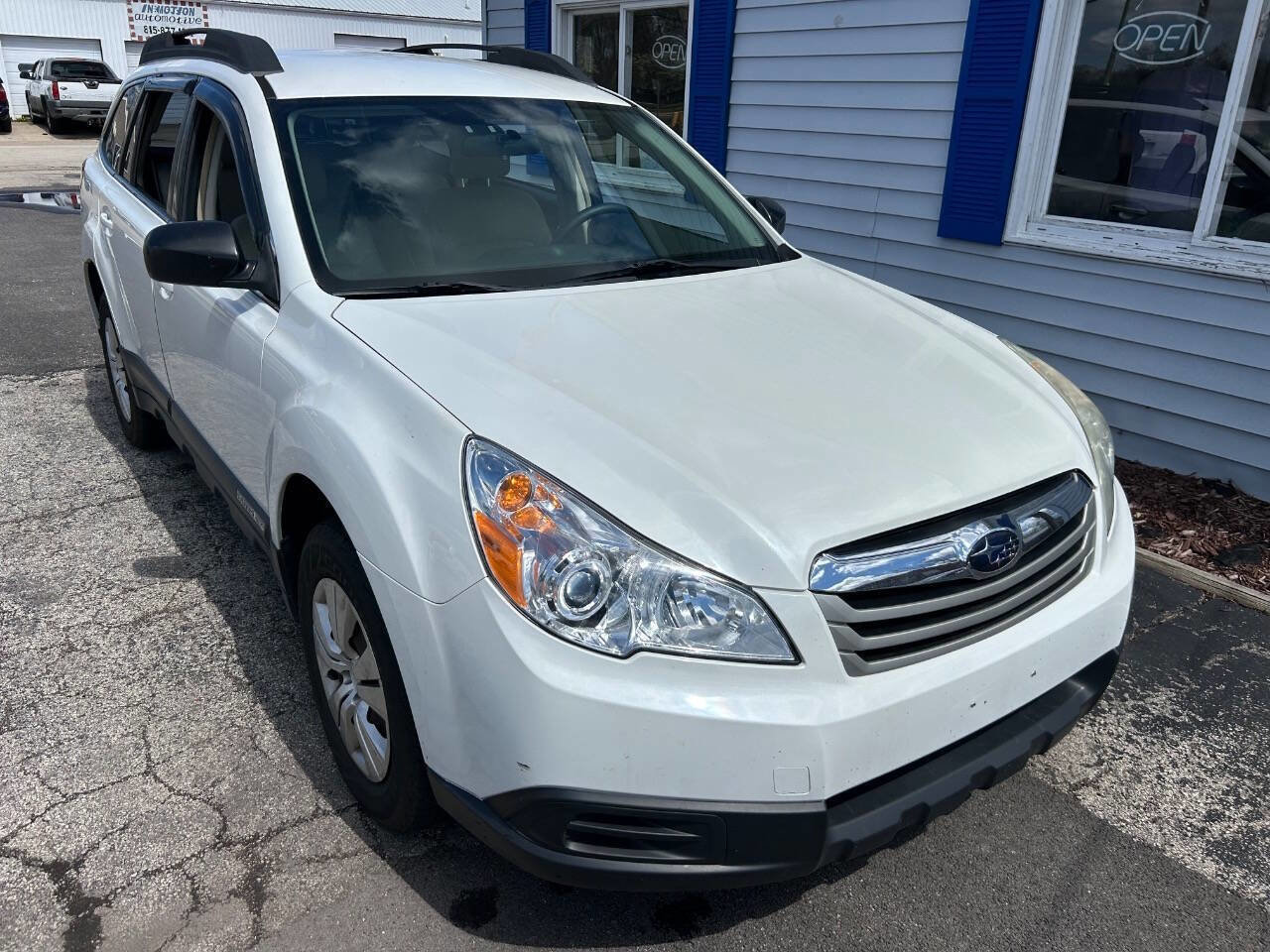 Used 2012 Subaru Outback 2.5i AWD/4WD image 3