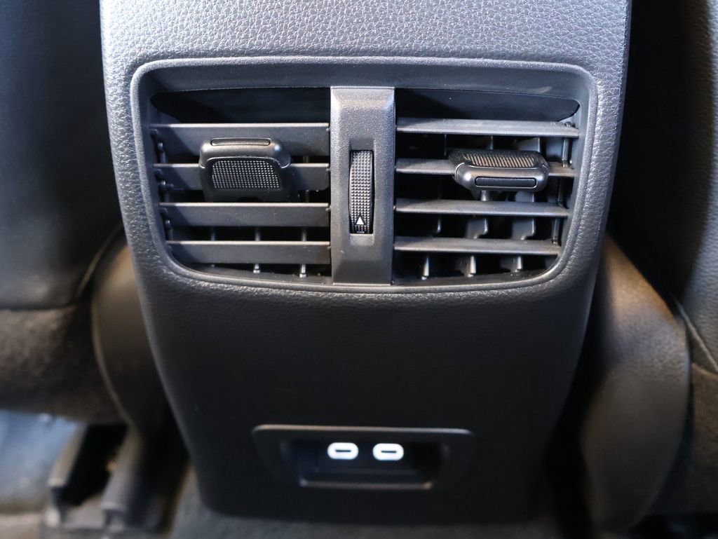 Used 2023 Toyota Corolla Cross XSE w/ Convenience Package image 26