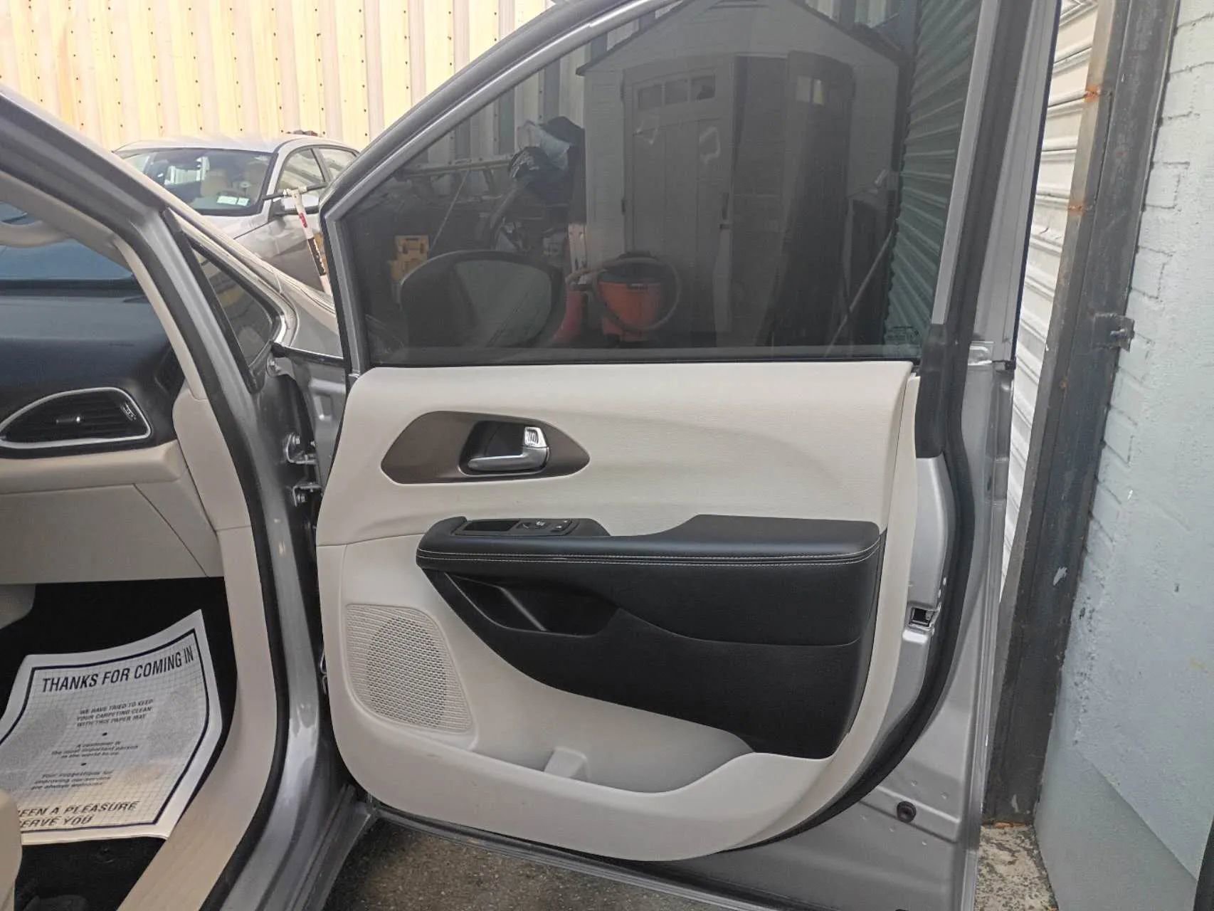 Used 2021 Chrysler Voyager Lxi FWD image 25