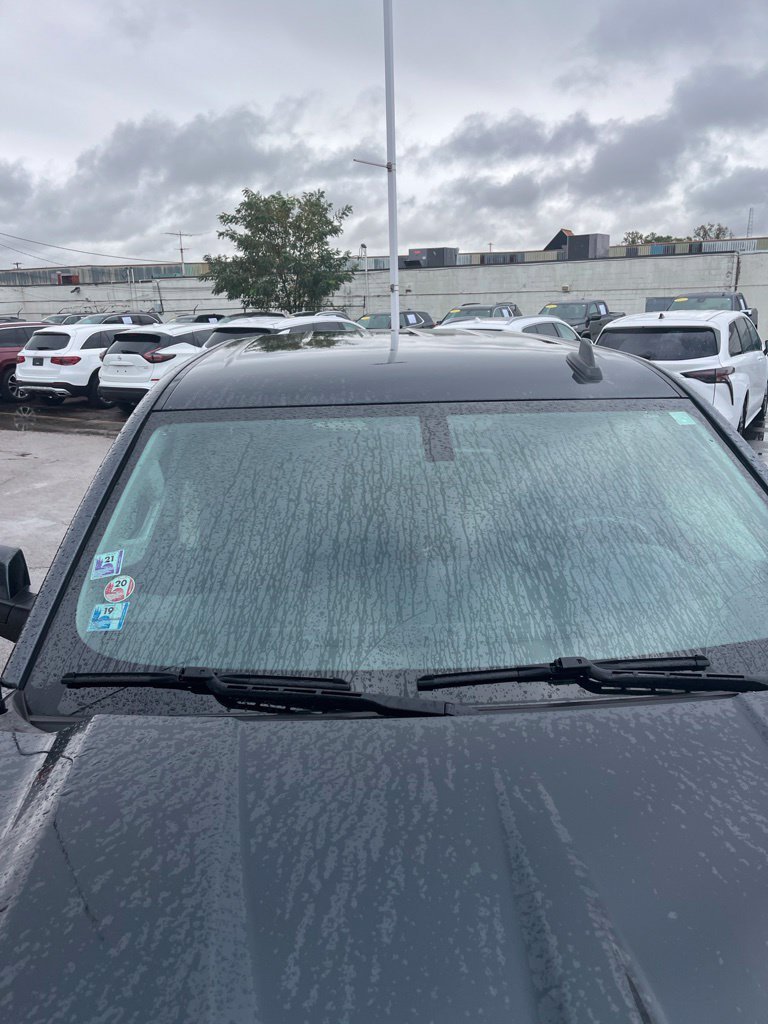 Used 2018 Chevrolet Silverado 1500 LT w/ All Star Edition AWD/4WD image 9