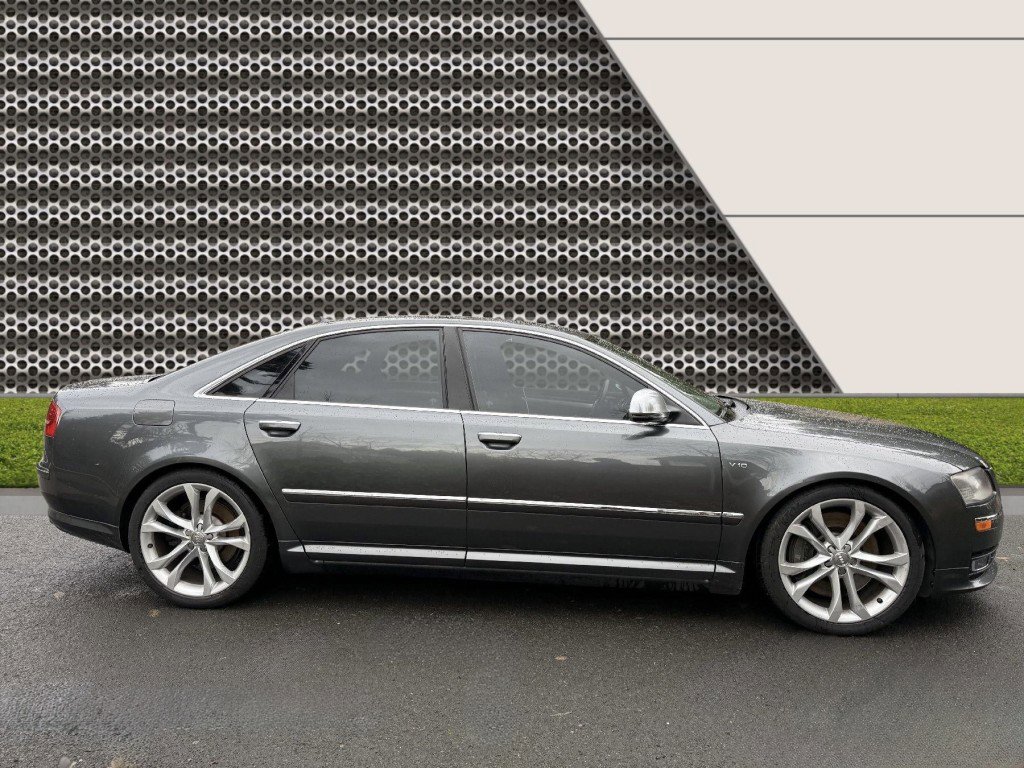 Used 2009 Audi S8 image 12