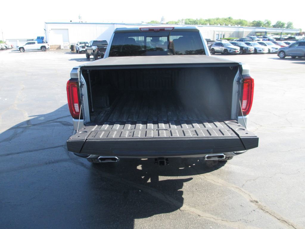 Used 2025 GMC Sierra 1500 Denali w/ Technology Package AWD/4WD image 8