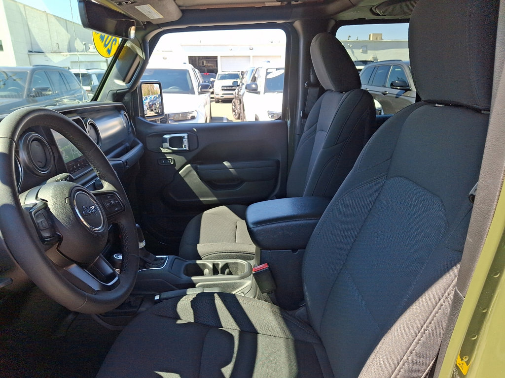 Used 2023 Jeep Gladiator Willys image 23