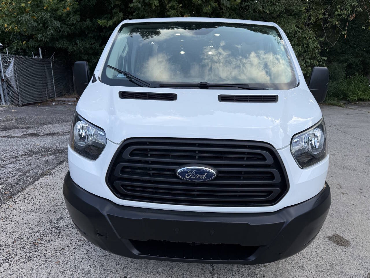 Used 2019 Ford Transit 250 148 Low Roof RWD image 15