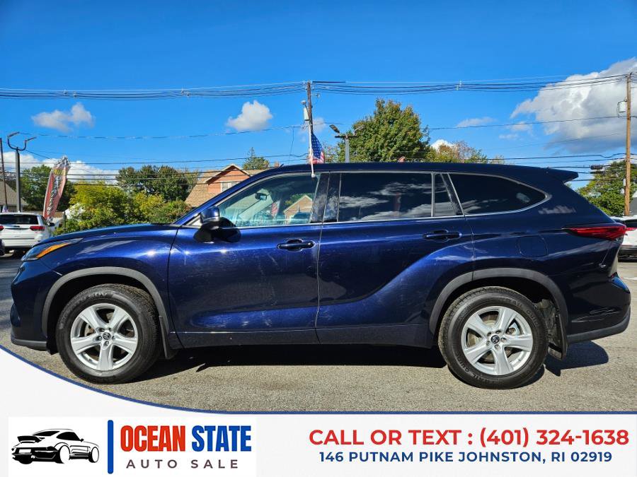 Used 2021 Toyota Highlander L image 2