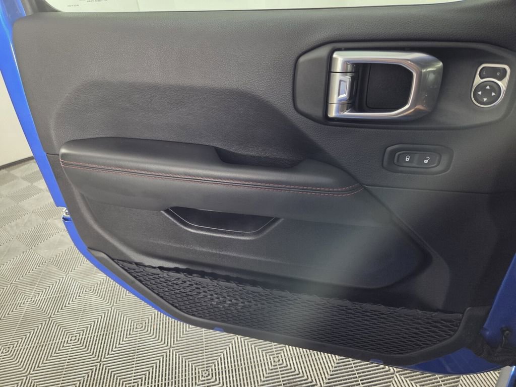 Certified 2025 Jeep Wrangler Rubicon w/ Safety Group image 22