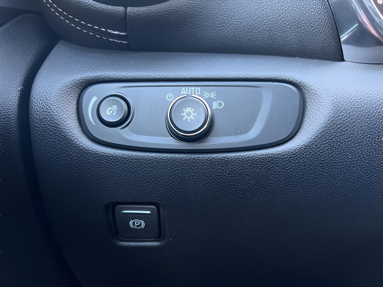 Used 2024 Chevrolet Blazer LT w/ Convenience Package image 23