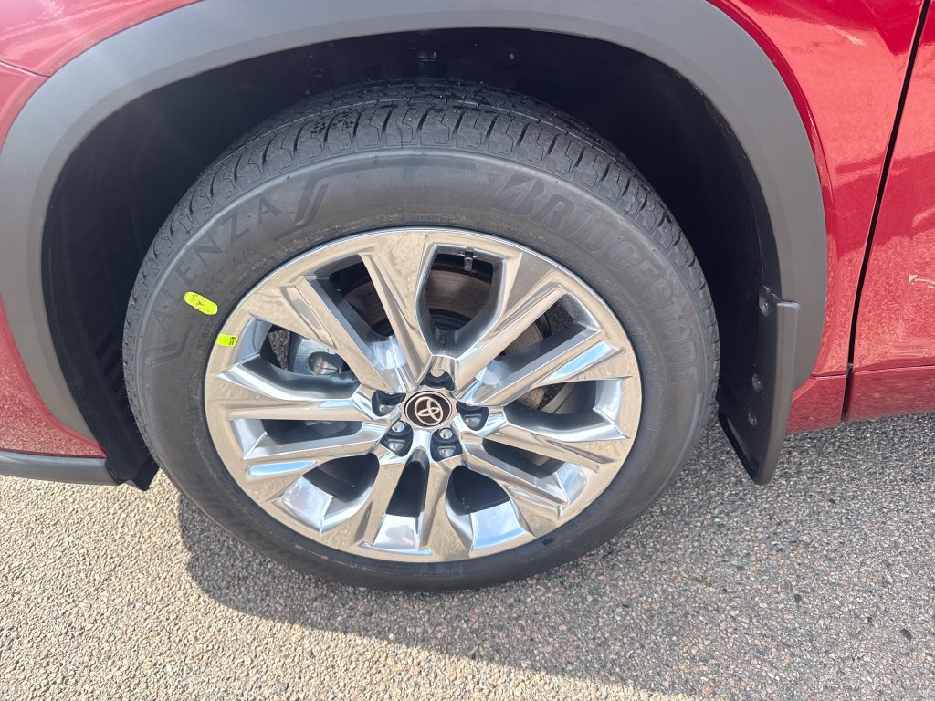 New 2026 Toyota Highlander Limited AWD/4WD image 39