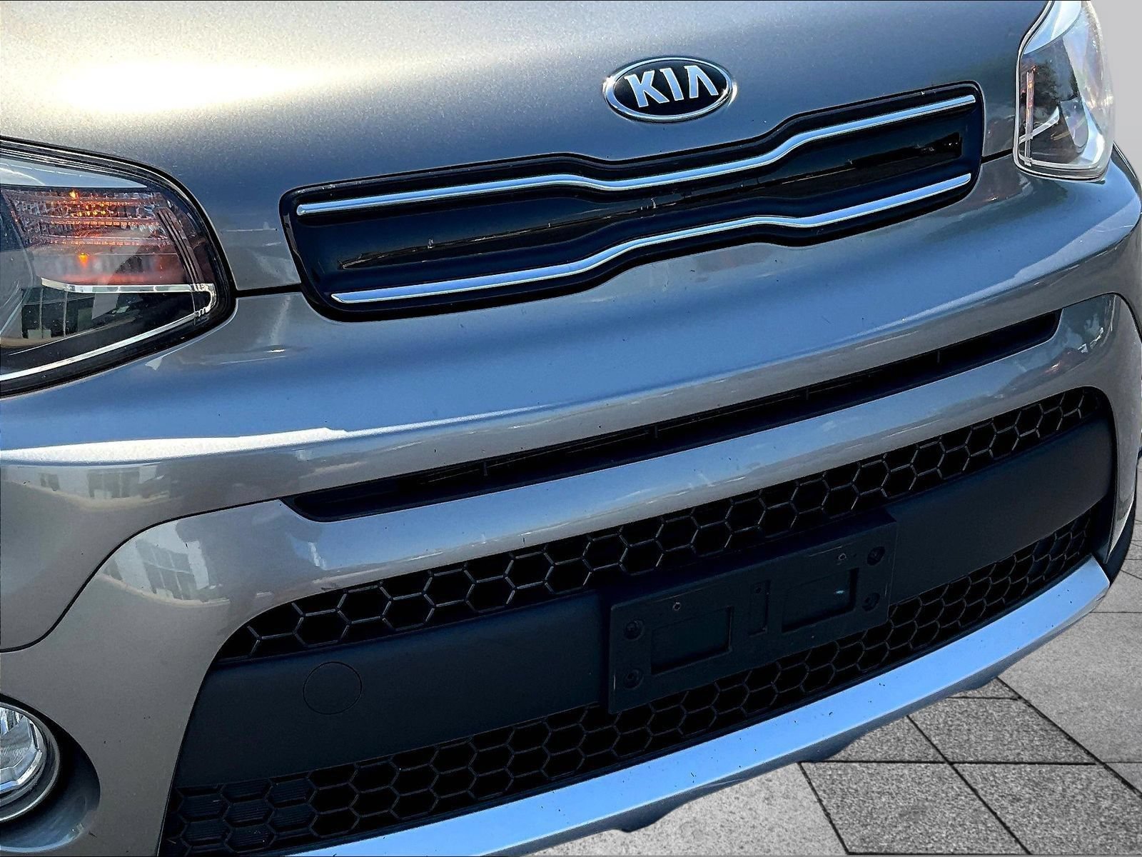 Used 2018 Kia Soul + FWD image 34