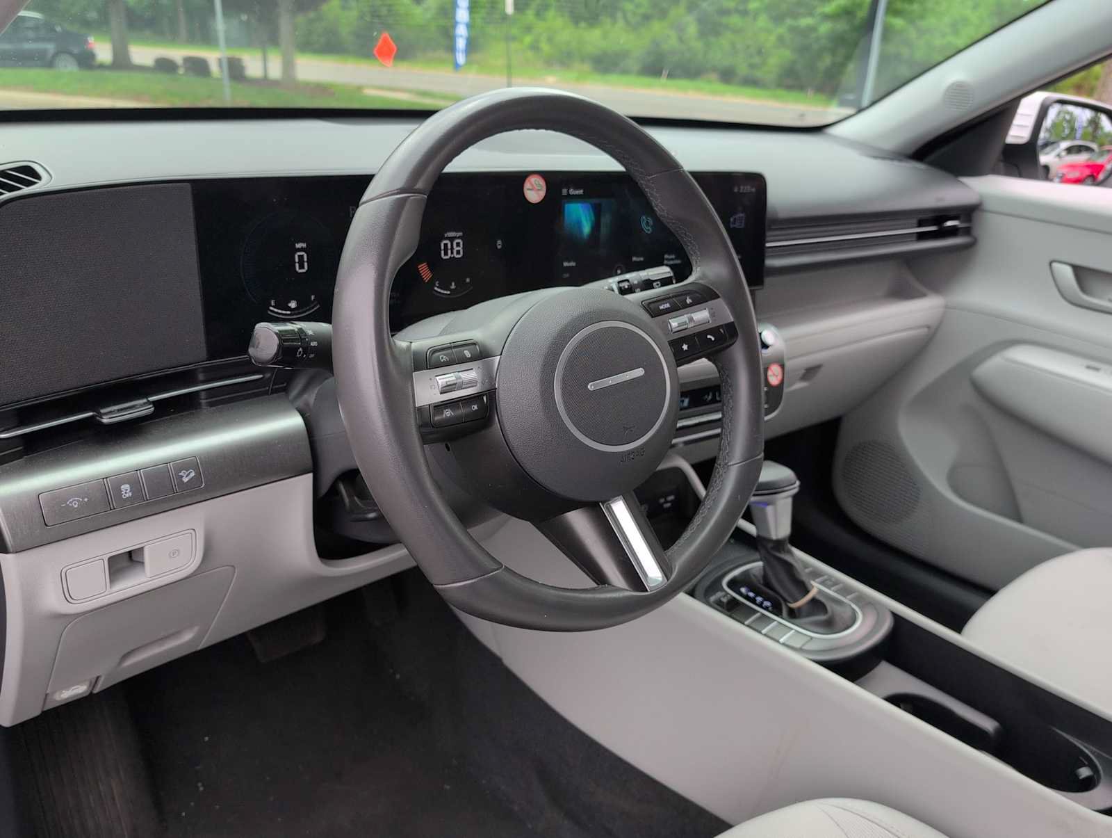 Used 2025 Hyundai Kona SEL FWD image 10