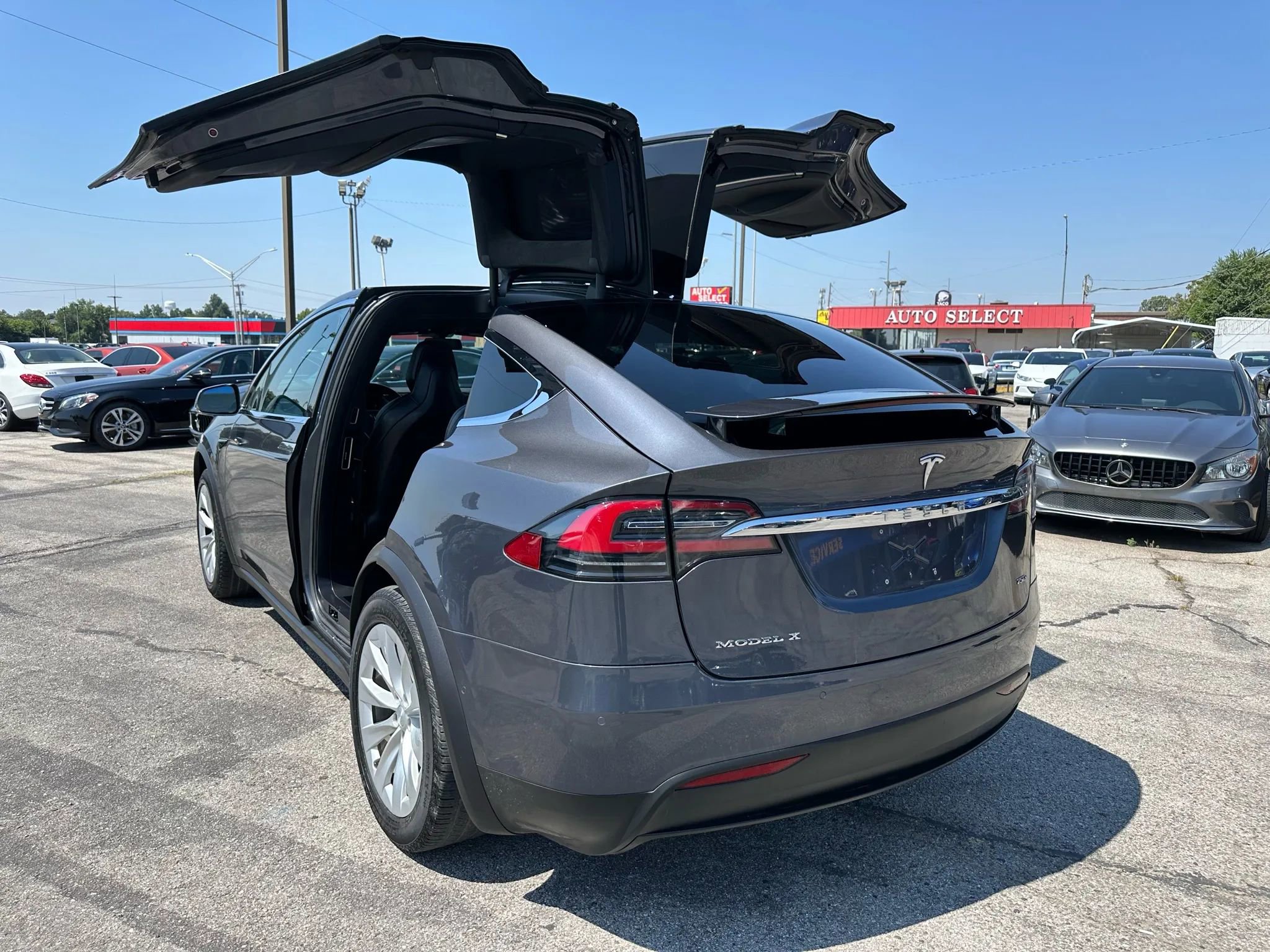 Used 2018 Tesla Model X 75D image 49