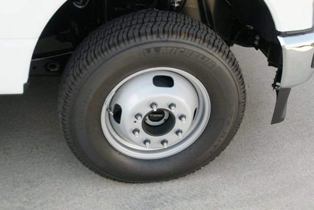 New 2026 Ford F350 XL w/ XL Chrome Package image 8