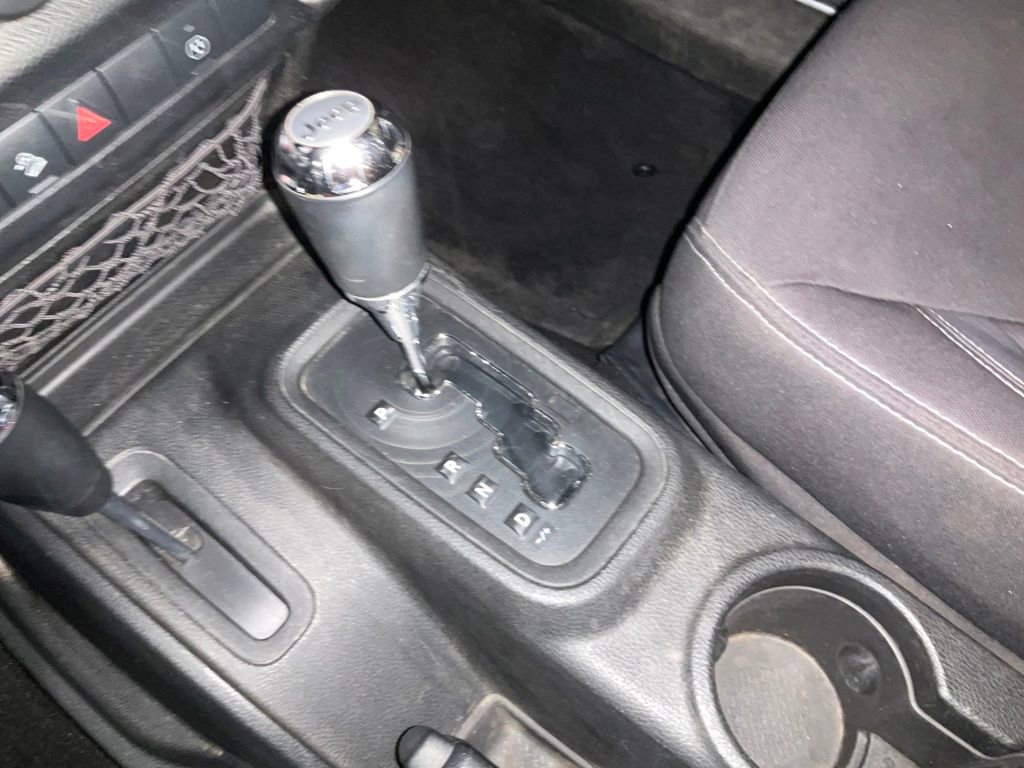 Used 2013 Jeep Wrangler Unlimited Sahara w/ Connectivity Group image 23