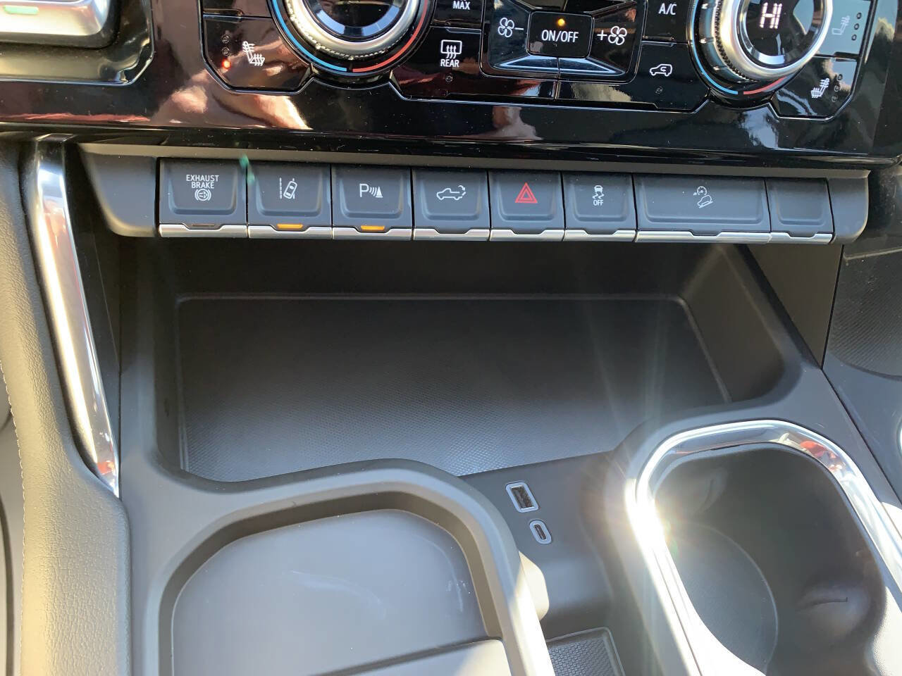 Used 2025 GMC Sierra 2500 Denali w/ Denali Reserve Package image 19