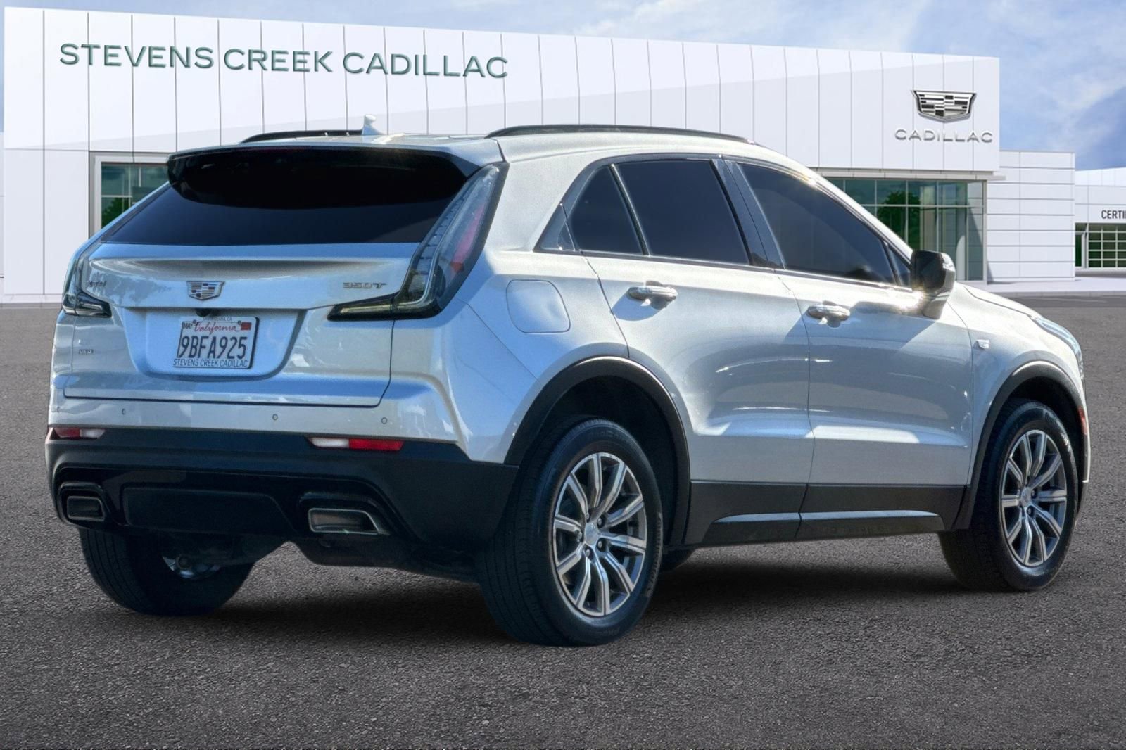 Used 2022 Cadillac XT4 Sport AWD/4WD image 3
