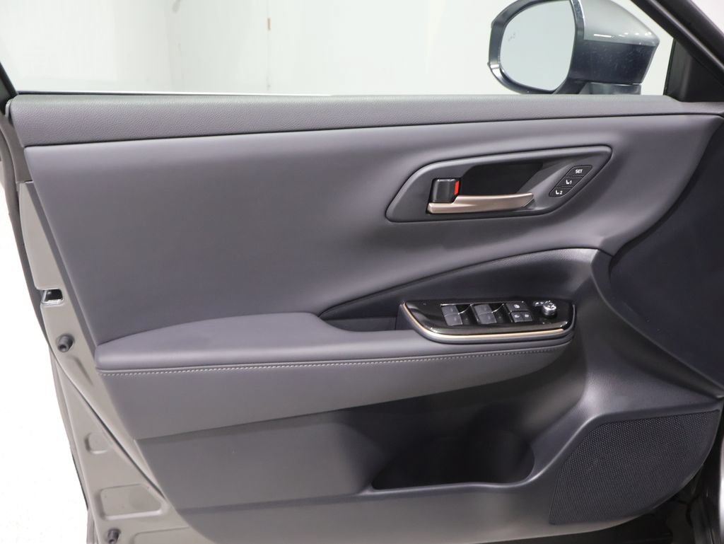 Used 2024 Toyota Crown AWD/4WD image 14