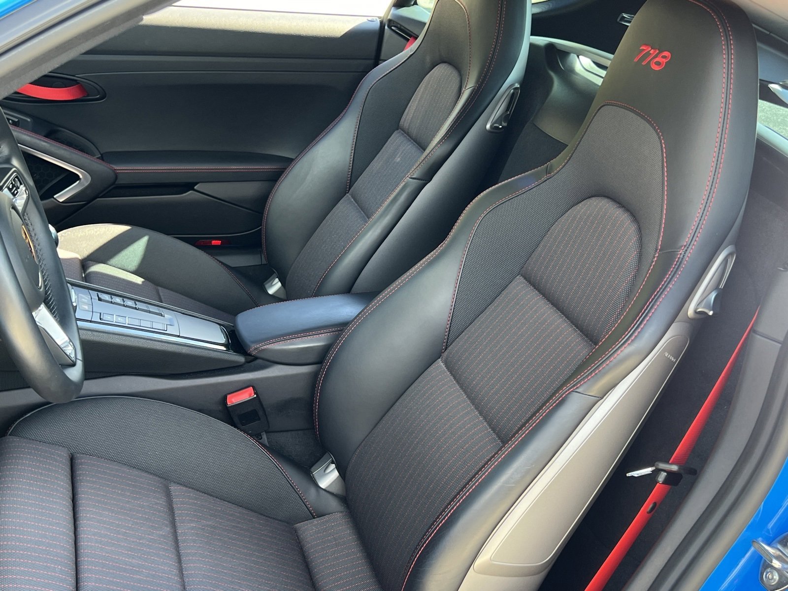 Certified 2023 Porsche 718 Cayman T image 5