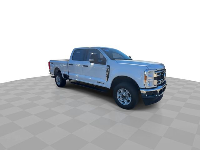Used 2025 Ford F350 XLT image 2