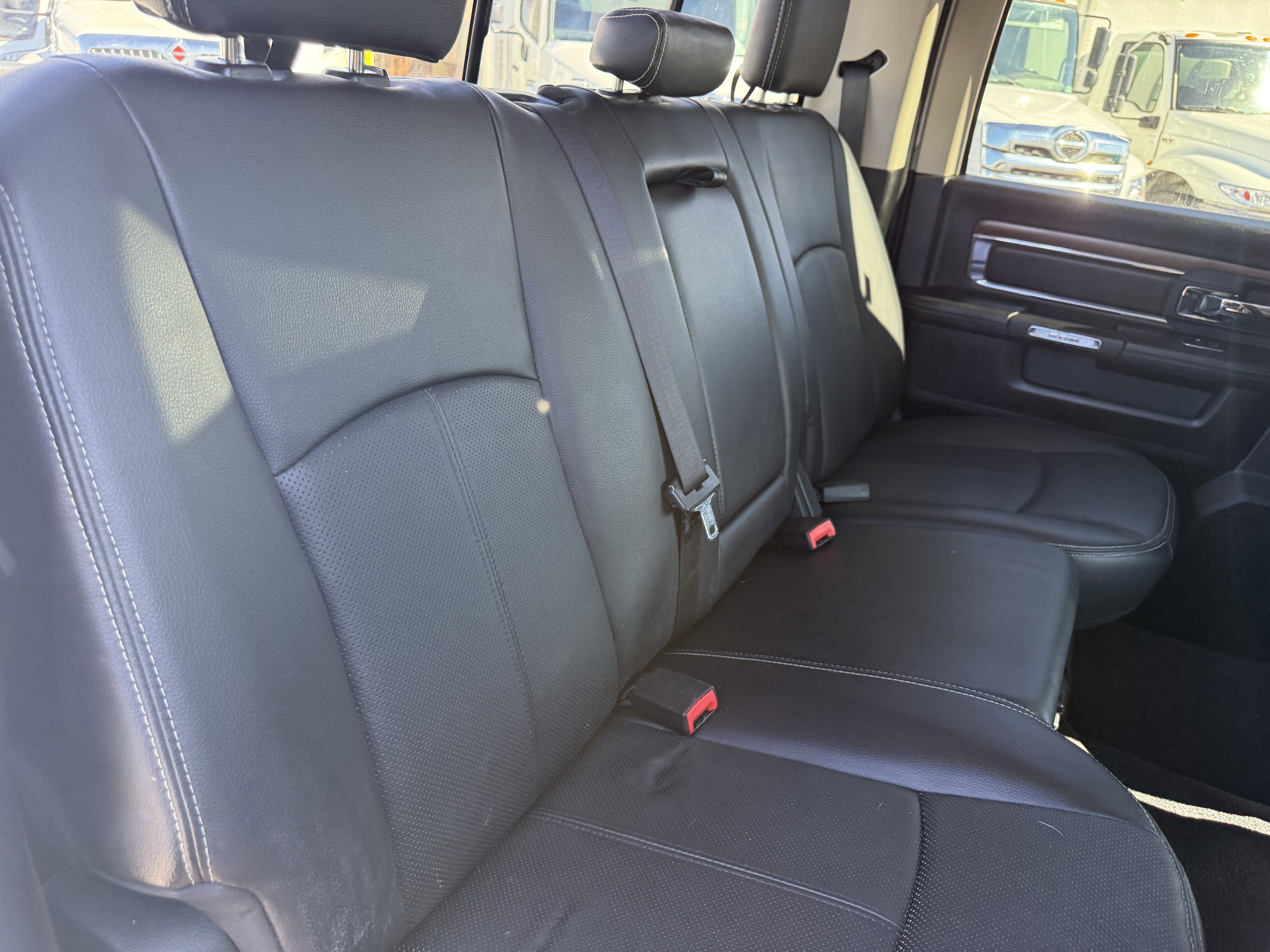 Used 2018 RAM 2500 Laramie w/ Protection Group image 17