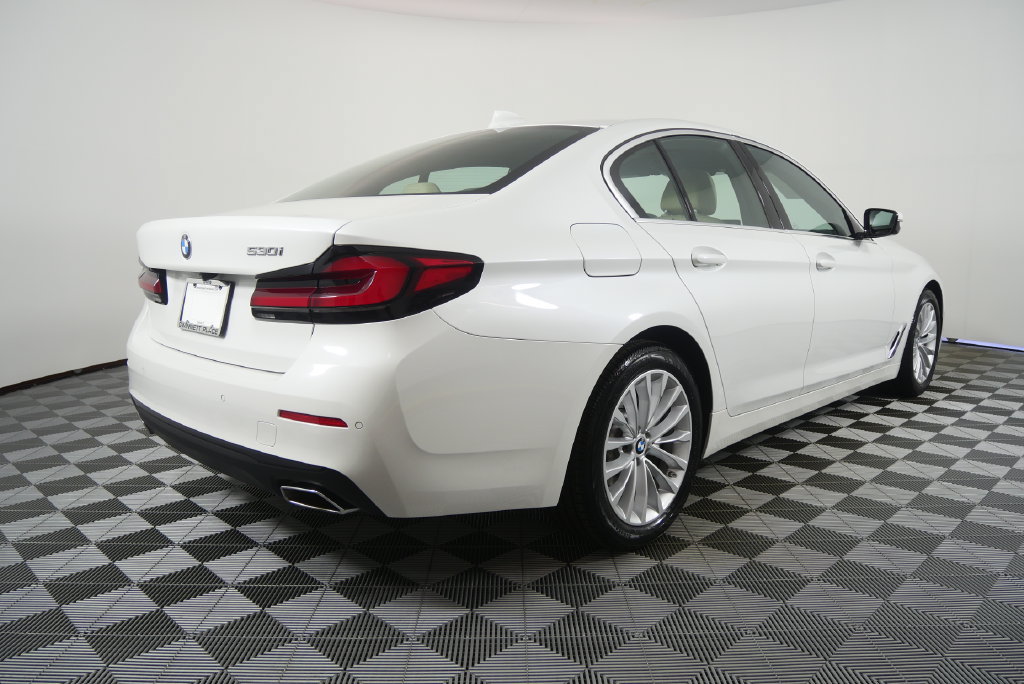 Used 2022 BMW 530i RWD image 5