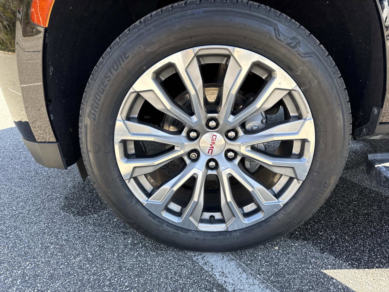 Used 2022 GMC Yukon XL Denali w/ Denali Ultimate Package image 36