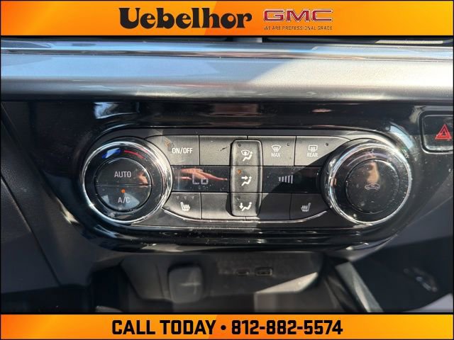 Used 2025 Chevrolet Trax LT w/ Driver Confidence Package image 24